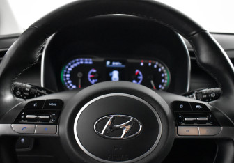 Подержанный автомобиль Hyundai Tucson 2021 года (16 фото)