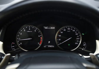 Подержанный автомобиль Lexus NX 2020 года (14 фото)