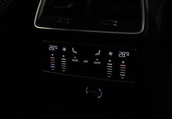 Подержанный автомобиль Audi A6 Wagon 2018 года (30 фото)