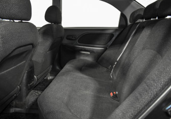 Подержанный автомобиль Hyundai Sonata 2008 года (12 фото)