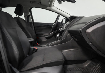 Подержанный автомобиль Ford Focus Wagon 2018 года (19 фото)