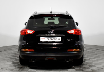 Подержанный автомобиль Infiniti QX50 2015 года (6 фото)