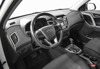 Подержанный автомобиль Hyundai Creta 2017 года (9 фото)