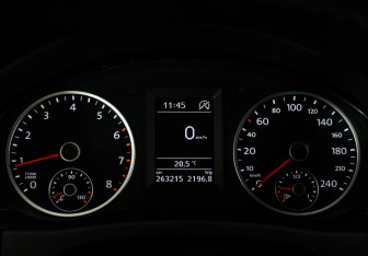 Подержанный автомобиль Volkswagen Tiguan 2013 года (24 фото)