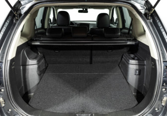 Подержанный автомобиль Mitsubishi Outlander 2017 года (18 фото)