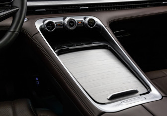 Подержанный автомобиль Exeed TXL 2023 года (15 фото)