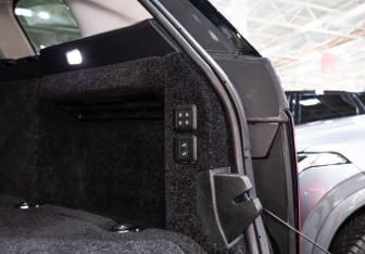 Подержанный автомобиль Land Rover Range Rover 2021 года (36 фото)