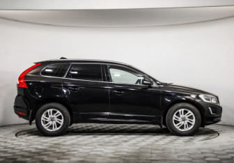 Подержанный автомобиль Volvo XC60 2016 года (4 фото)