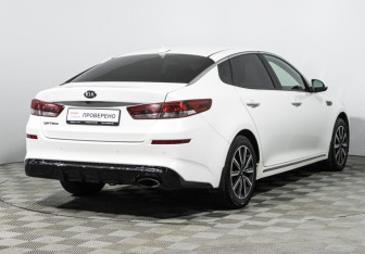 Подержанный автомобиль Kia Optima Sedan 2018 года (5 фото)