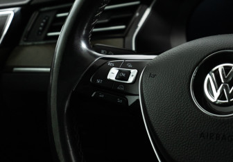 Подержанный автомобиль Volkswagen Passat Sedan 2016 года (23 фото)