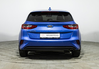 Подержанный автомобиль Kia Ceed Hatchback 2019 года (6 фото)