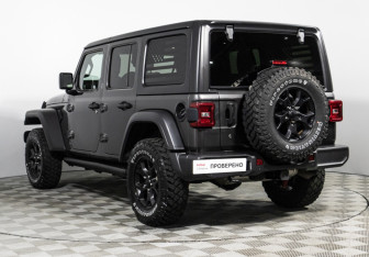 Подержанный автомобиль Jeep Wrangler 2020 года (7 фото)