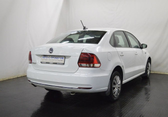 Подержанный автомобиль Volkswagen Polo Sedan 2017 года (5 фото)