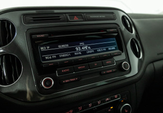 Подержанный автомобиль Volkswagen Tiguan 2012 года (15 фото)