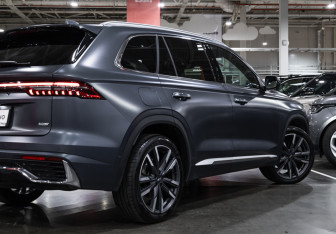 Подержанный автомобиль Geely Monjaro 2024 года (13 фото)