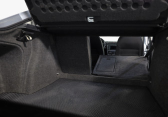 Подержанный автомобиль Skoda Octavia Liftback 2009 года (25 фото)