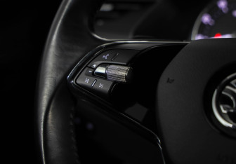 Подержанный автомобиль Skoda Octavia Liftback 2021 года (13 фото)