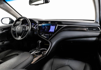 Подержанный автомобиль Toyota Camry Sedan 2019 года (11 фото)