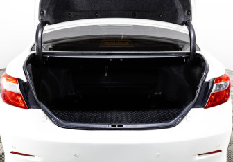 Подержанный автомобиль Toyota Camry Sedan 2014 года (24 фото)