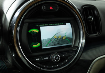 Подержанный автомобиль MINI Countryman 2019 года (17 фото)