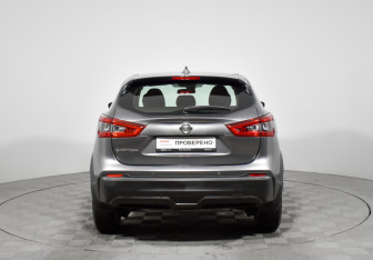 Подержанный автомобиль Nissan Qashqai 2019 года (6 фото)