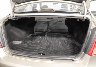 Подержанный автомобиль Kia Cerato Sedan 2008 года (22 фото)