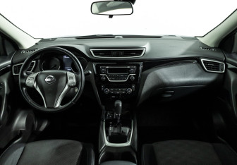 Подержанный автомобиль Nissan Qashqai 2018 года (13 фото)