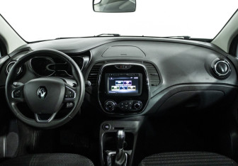 Подержанный автомобиль Renault Kaptur 2017 года (13 фото)
