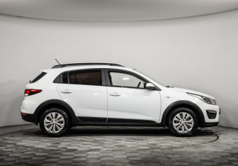 Подержанный автомобиль Kia Rio Hatchback 2017 года (4 фото)