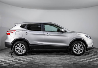 Подержанный автомобиль Nissan Qashqai 2018 года (4 фото)