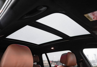 Подержанный автомобиль BMW X7 2019 года (28 фото)