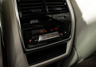 Подержанный автомобиль BMW X6 2020 года (28 фото)