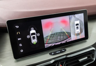 Подержанный автомобиль Belgee X50 2024 года (16 фото)