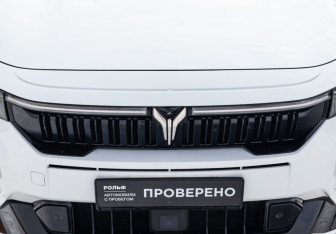 Подержанный автомобиль Voyah Free 2024 года (3 фото)