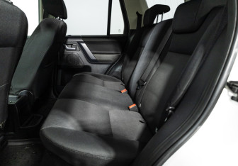 Подержанный автомобиль Land Rover Freelander 2011 года (10 фото)