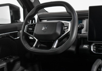 Подержанный автомобиль Jetour T2 2024 года (17 фото)