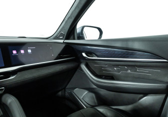 Подержанный автомобиль Geely Monjaro 2024 года (20 фото)