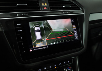 Подержанный автомобиль Volkswagen Tiguan 2017 года (16 фото)