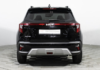 Подержанный автомобиль Kia Seltos 2023 года (6 фото)