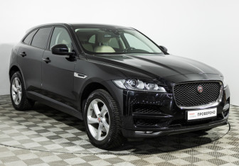 Подержанный автомобиль Jaguar F-Pace 2017 года (3 фото)