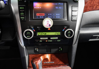 Подержанный автомобиль Toyota Camry Sedan 2012 года (15 фото)