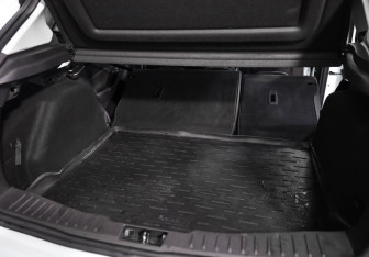 Подержанный автомобиль Ford Focus Hatchback 2018 года (24 фото)