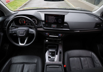 Подержанный автомобиль Audi Q5 2021 года (8 фото)