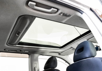 Подержанный автомобиль Nissan X-Trail 2010 года (17 фото)