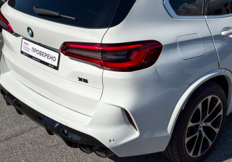 Подержанный автомобиль BMW X5 2019 года (8 фото)