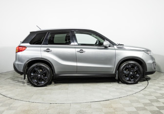 Подержанный автомобиль Suzuki Vitara 2018 года (4 фото)