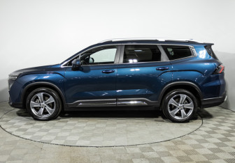 Подержанный автомобиль Geely Okavango 2024 года (8 фото)