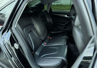 Подержанный автомобиль Audi A4 Sedan 2015 года (29 фото)