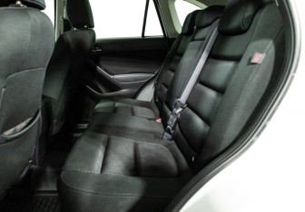 Подержанный автомобиль Mazda CX-5 2014 года (10 фото)