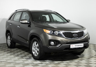 Подержанный автомобиль Kia Sorento 2011 года (3 фото)